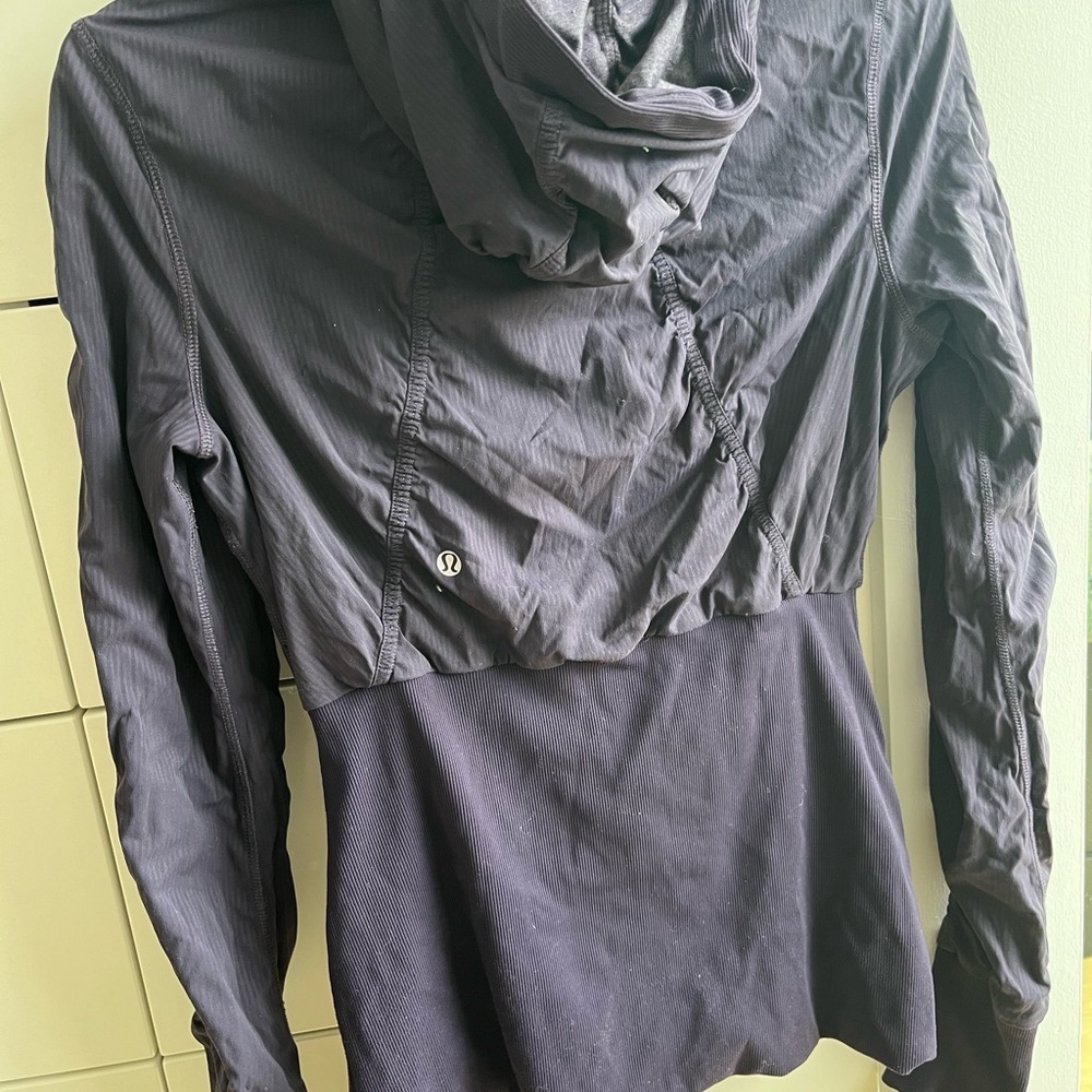 Lululemon dark purple In Flux Jacket - Picture 2 of 6